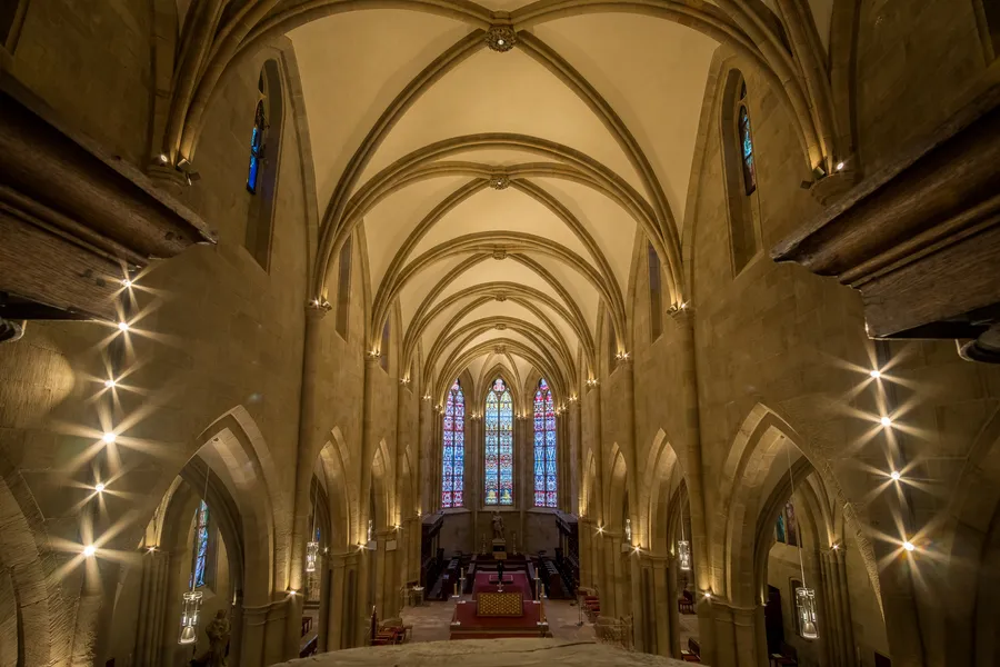 Fensterkunst in der Abteikirche